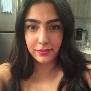 Meet your Posher, Aliya